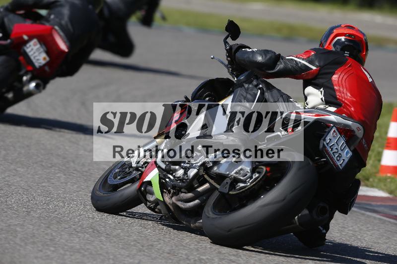 /Archiv-2024/29 12.06.2024 MOTO.CH Track Day ADR/Gruppe gelb/backside